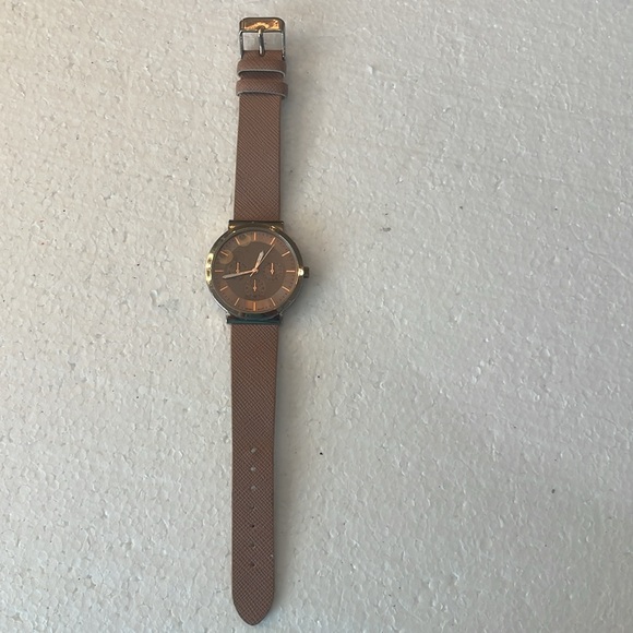 Accutime rose face beige leather band glow in the dark Japanese movement women’s - Picture 3 of 7